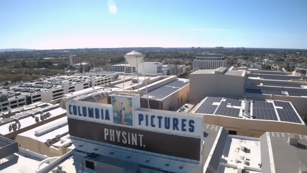 Anuncio oficial de Physint en los estudios de Columbia Pictures